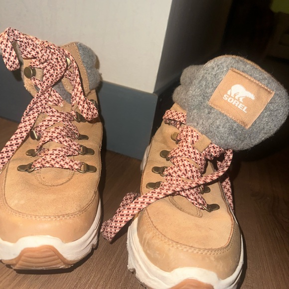 Sorel boots - Picture 5 of 5